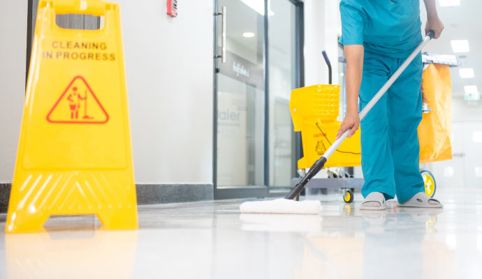 Hospital floor cleaning with equipment